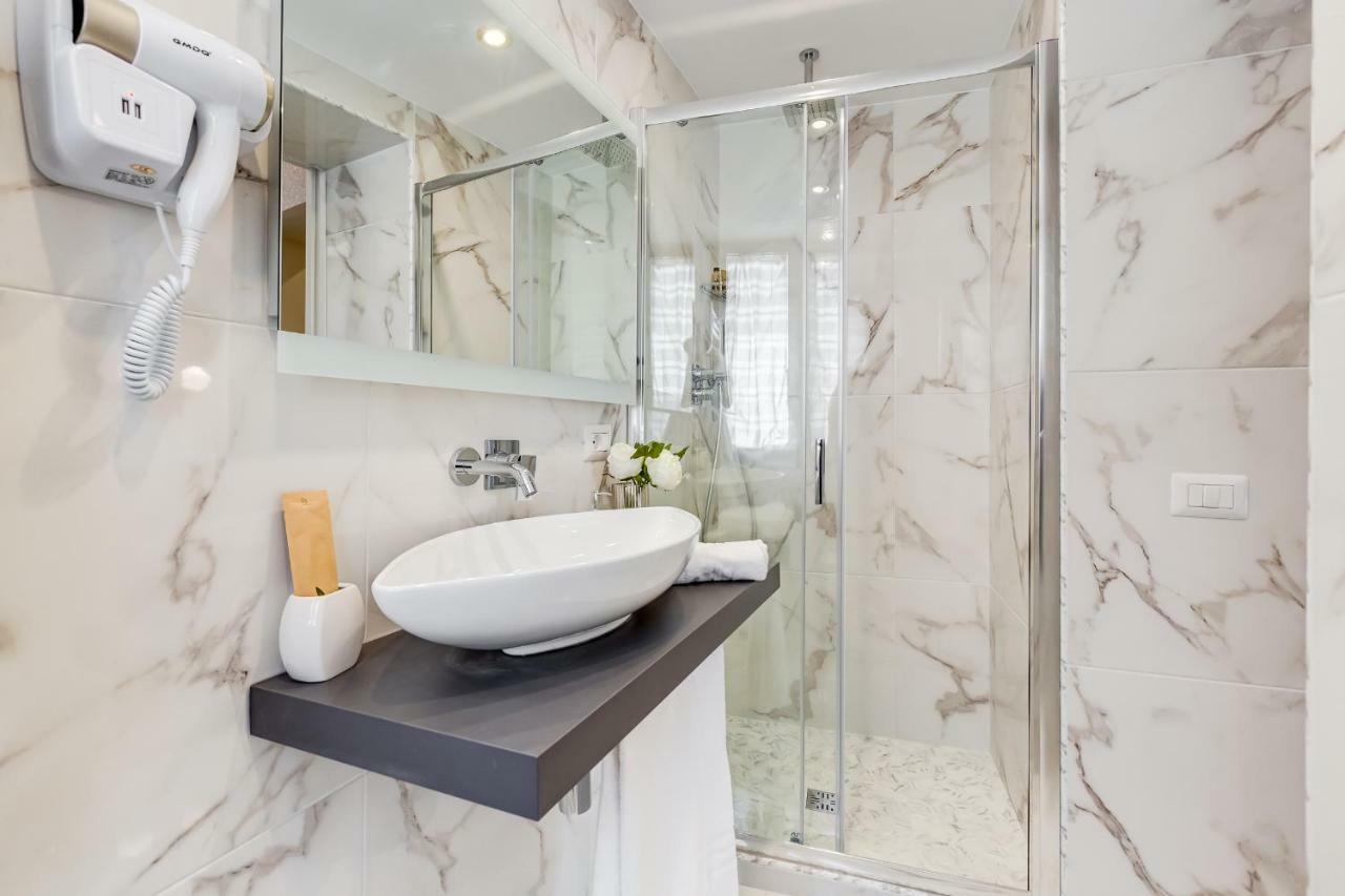 Trevi Private Suites By Premium Suites Collection Рим Экстерьер фото