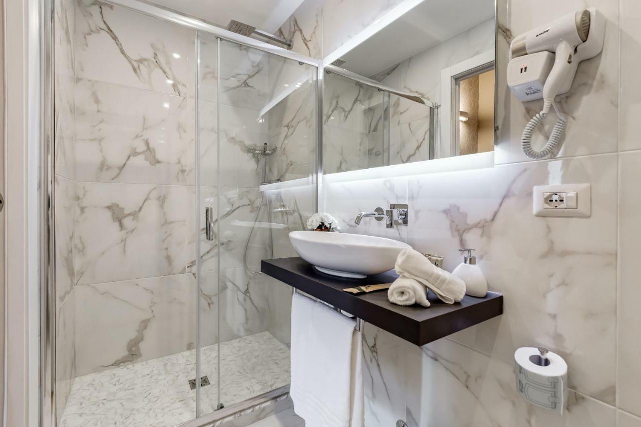 Trevi Private Suites By Premium Suites Collection Рим Экстерьер фото