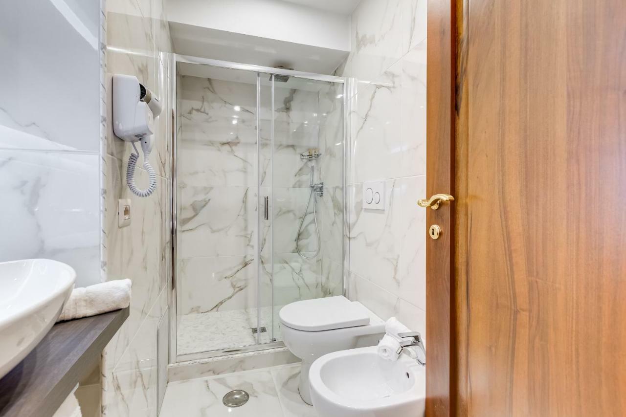 Trevi Private Suites By Premium Suites Collection Рим Экстерьер фото
