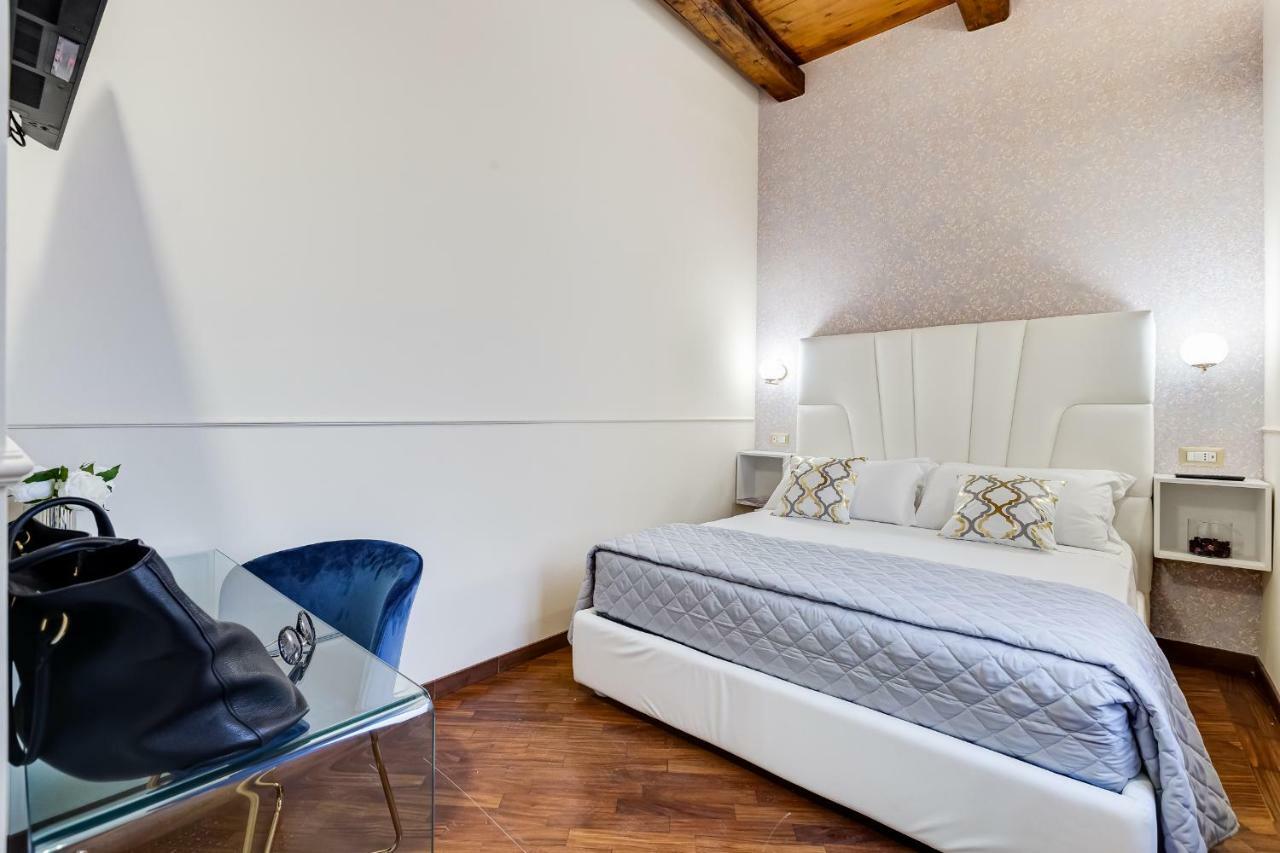 Trevi Private Suites By Premium Suites Collection Рим Экстерьер фото